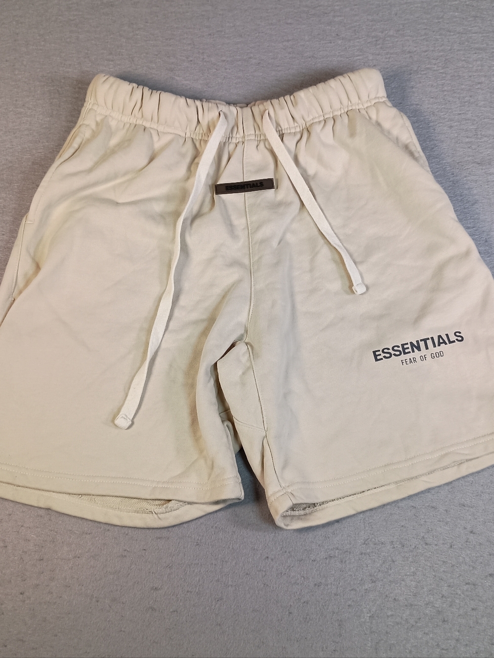 Fear of God Essentials Shorts Men's L Cream Fleece Sweat Lounge Drawstring Beach